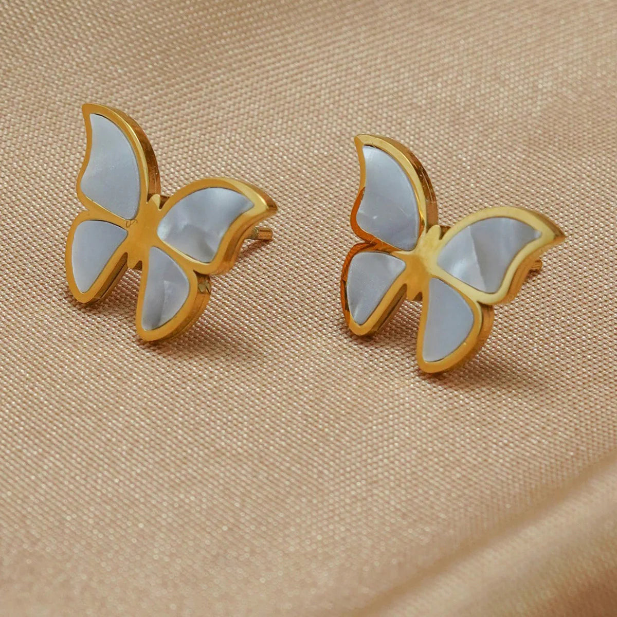 Elegant 4-Piece 18K Gold Plated Butterfly Jewelry Set: Necklace, Earrings, Bracelet, and Ring