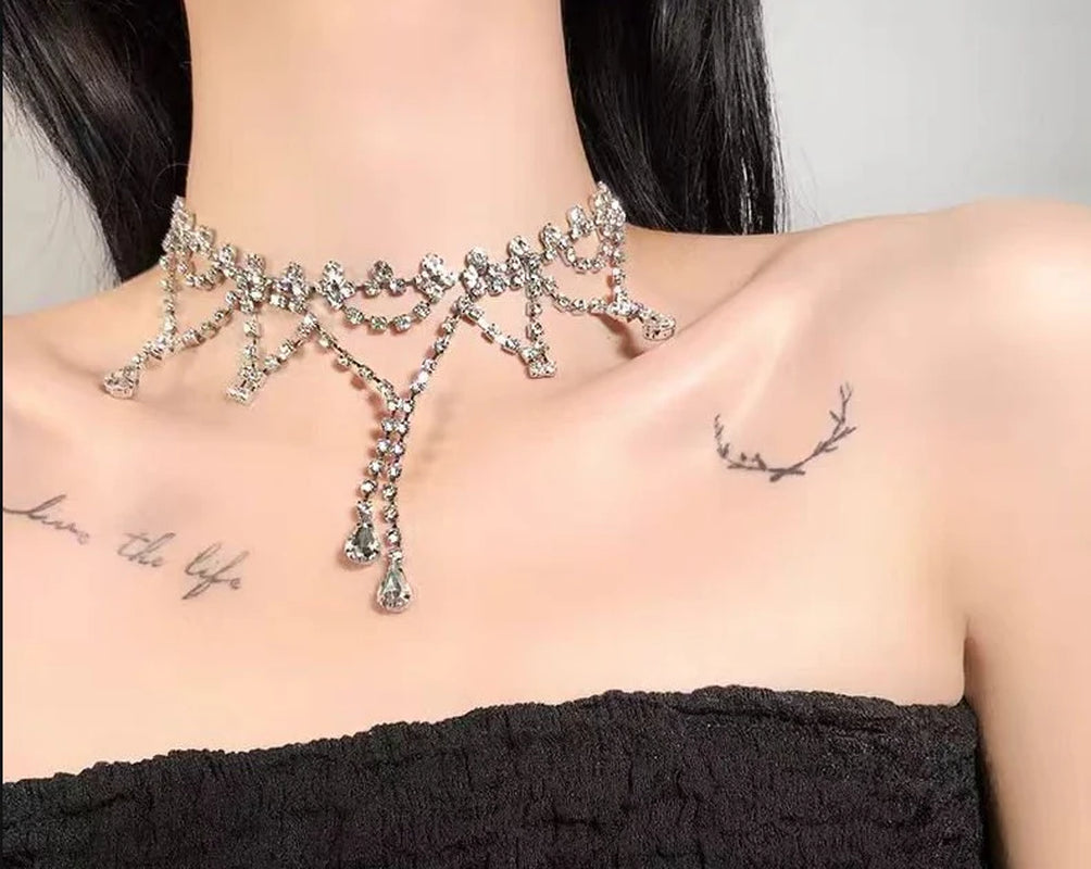Elevate Your Elegance with the Stunning Full Diamond Rhinestone Necklace
