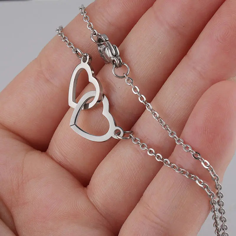 Personalized Double Heart Name Necklace - A Timeless Symbol of Love for Couples