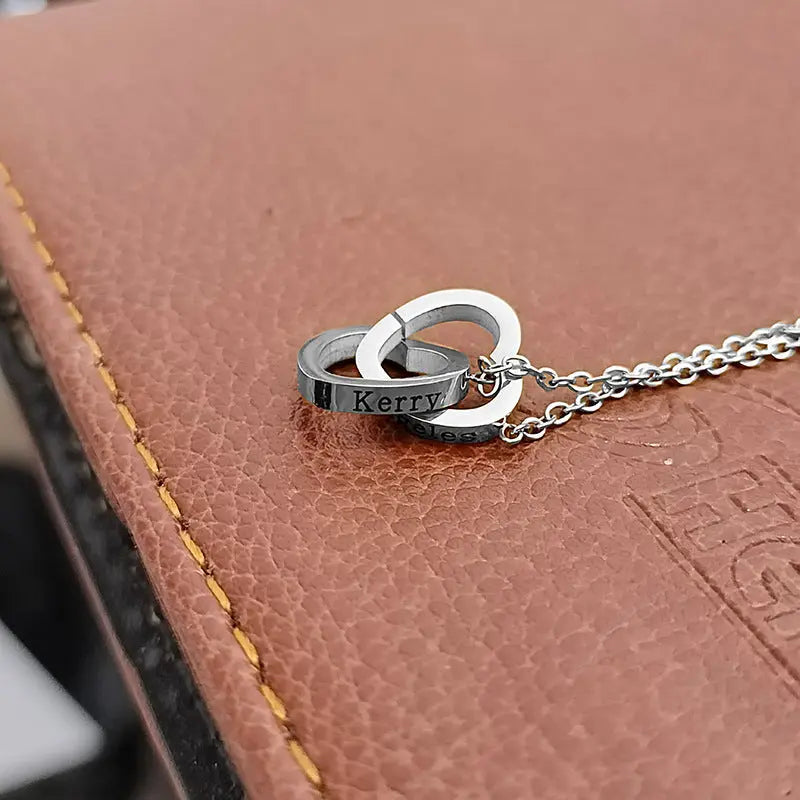 Personalized Double Heart Name Necklace - A Timeless Symbol of Love for Couples