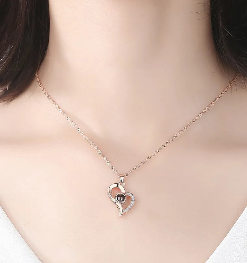 Enchanting Love Heart Projection Necklace - 100 Languages I Love You Pendant with Elegant Rose Gift Box for Your Special Someone