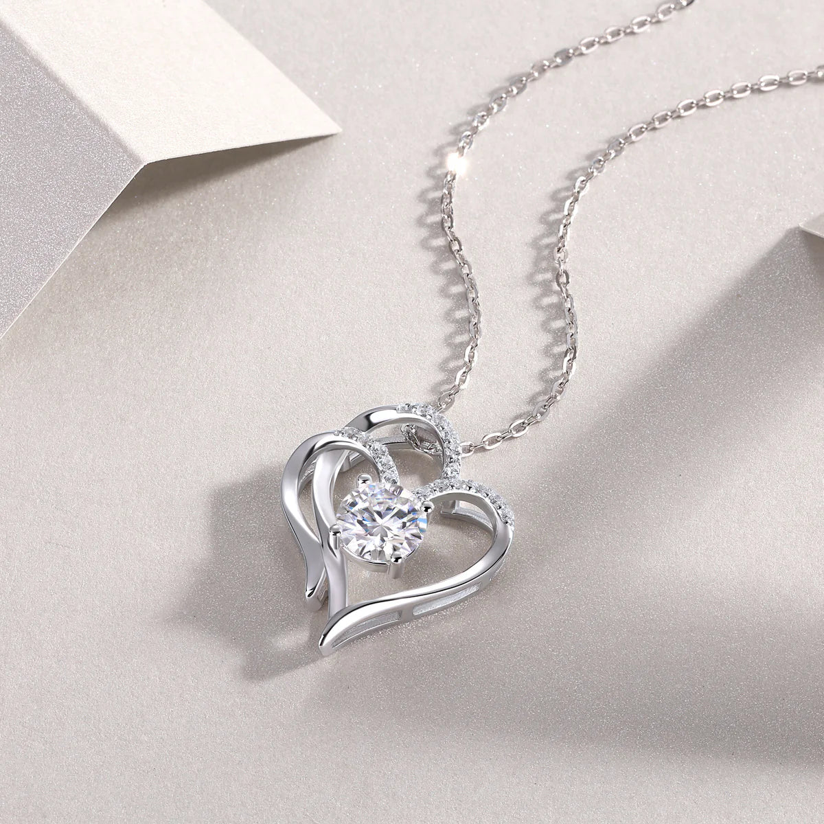 Elegant Heart-Shaped Necklace for a Touch of Luxury