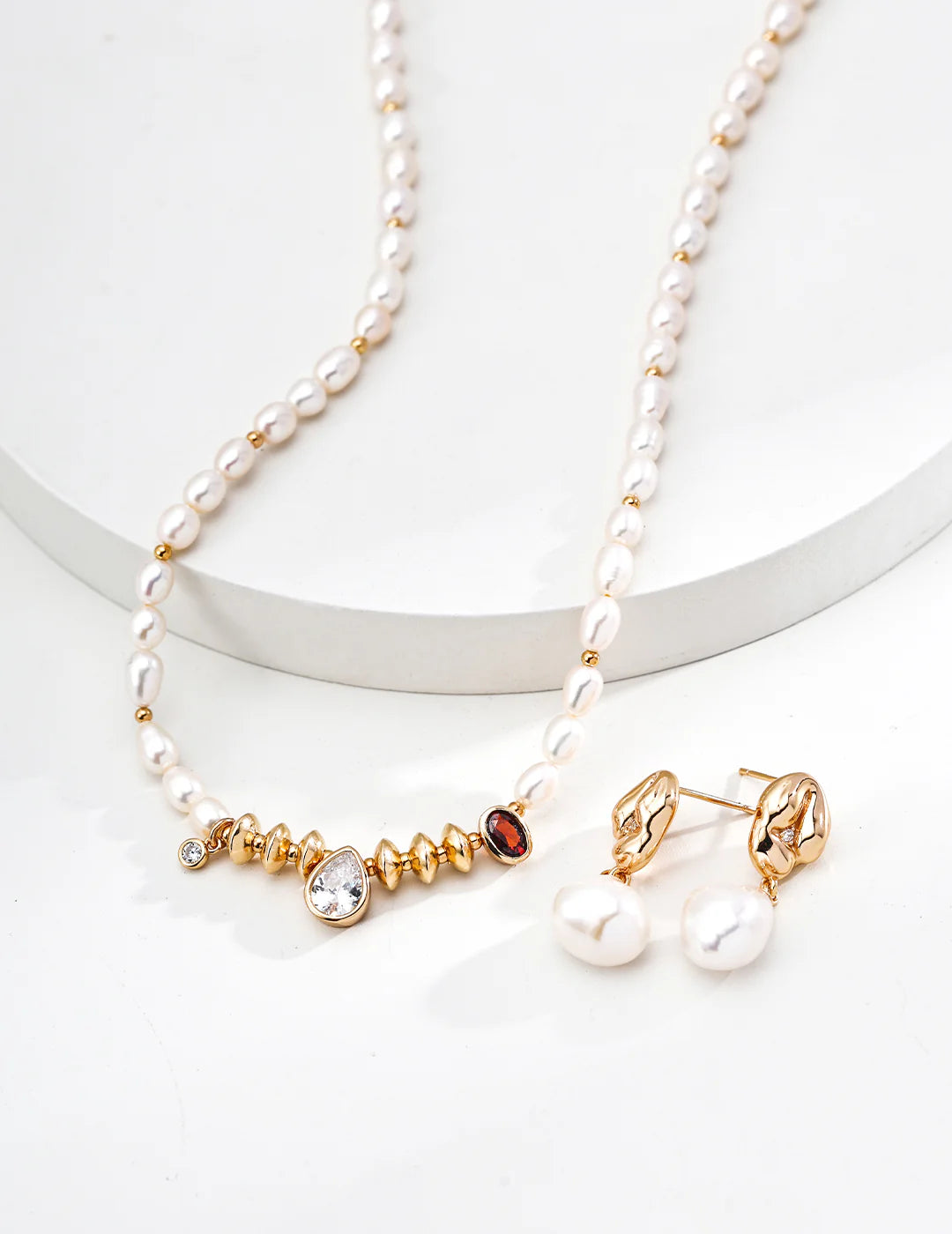 Elegant Handmade Natural Pearl and Zircon Necklace with Gold Vermeil Accents