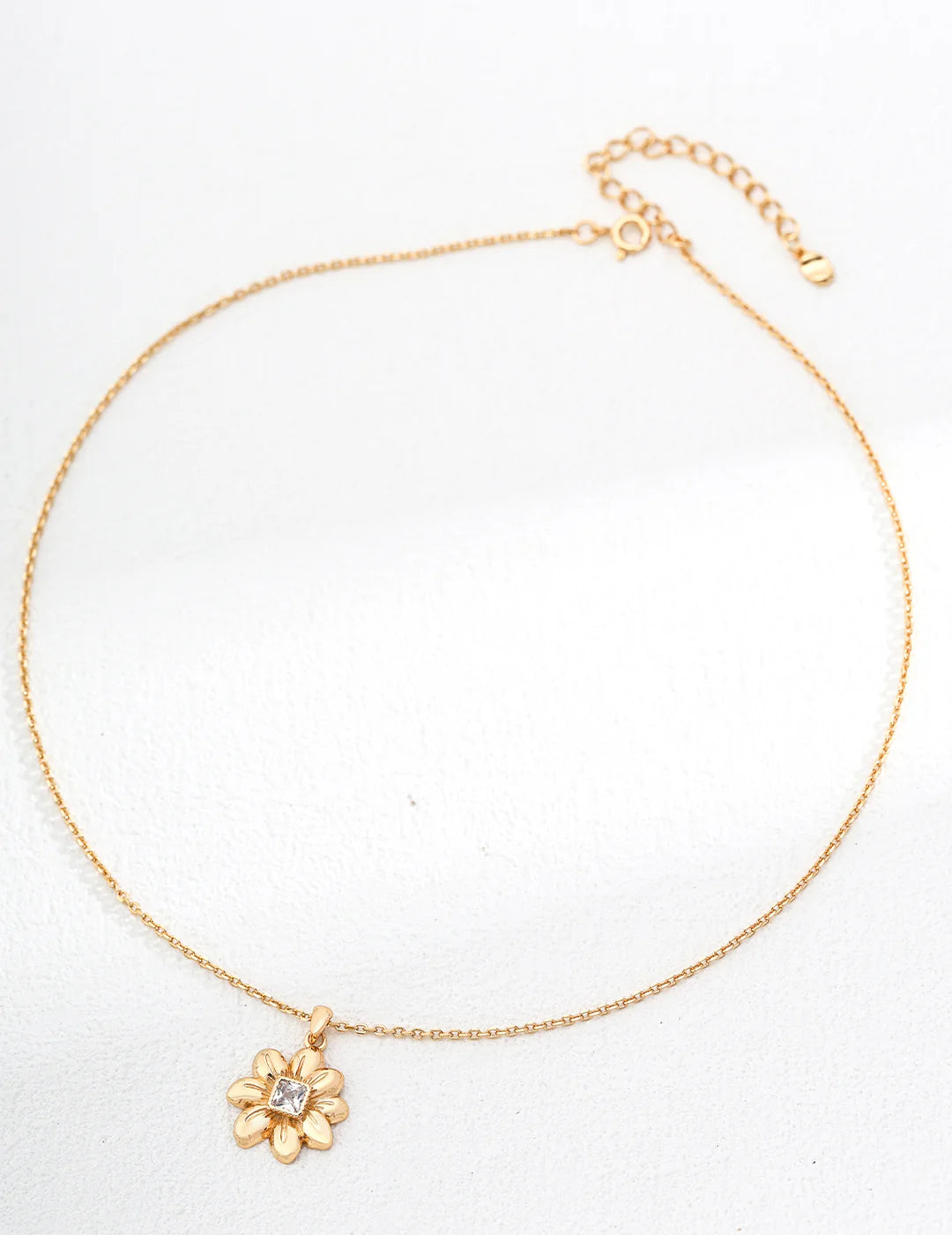 Elegant Flower-Shaped Zircon Necklace in Gold Vermeil