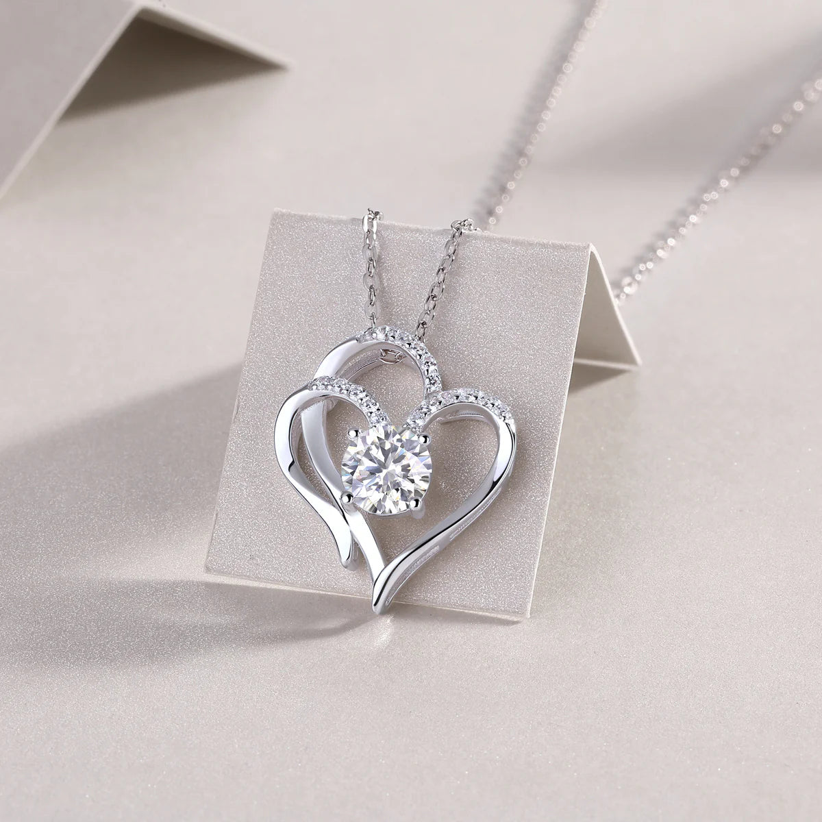 Elegant Heart-Shaped Necklace for a Touch of Luxury