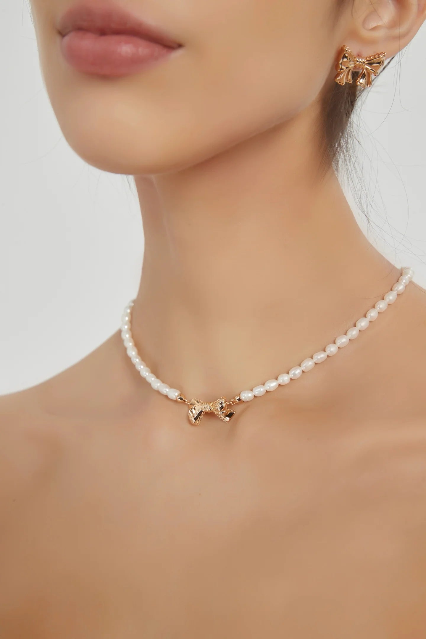 Natural Pearl Bow Necklace