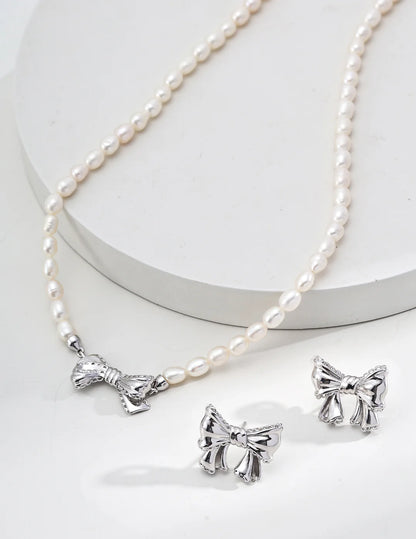 Natural Pearl Bow Necklace