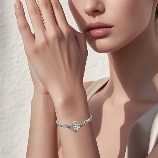 Elegant Silver Sister Bracelet - A Heartfelt Gift for Best Friends