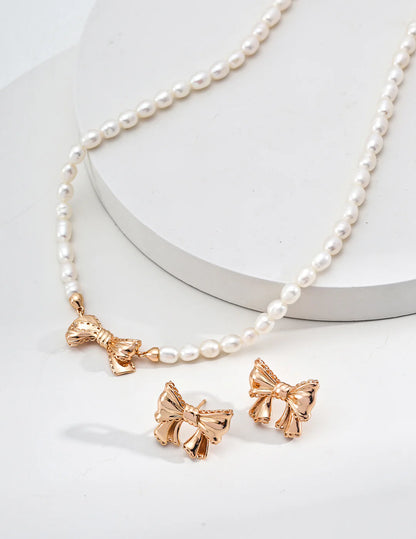 Natural Pearl Bow Necklace