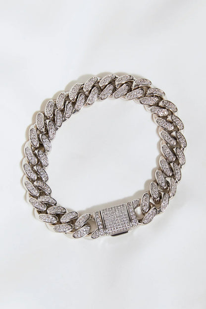 Sleek Curb Chain Bracelet - A Timeless Addition to Your Jewelry Collection